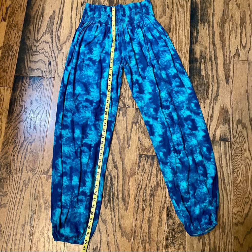 Lotus and Luna Blue Harem Yoga Pants Small NWOT - Picture 4 of 9
